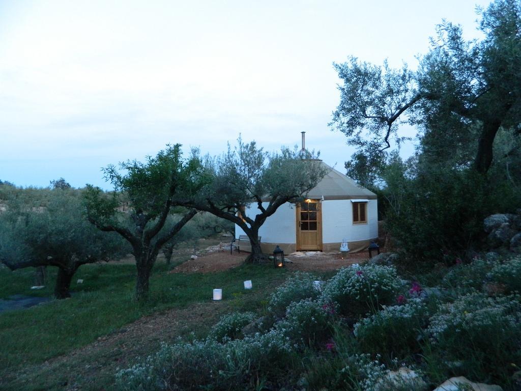 Yurta Mongola Delta Del Ebro Hotel Camarles Exterior photo