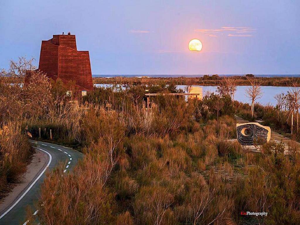 Yurta Mongola Delta Del Ebro Hotel Camarles Exterior photo