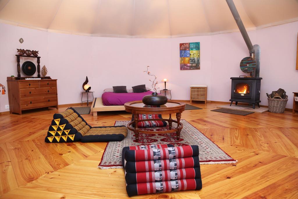 Yurta Mongola Delta Del Ebro Hotel Camarles Exterior photo